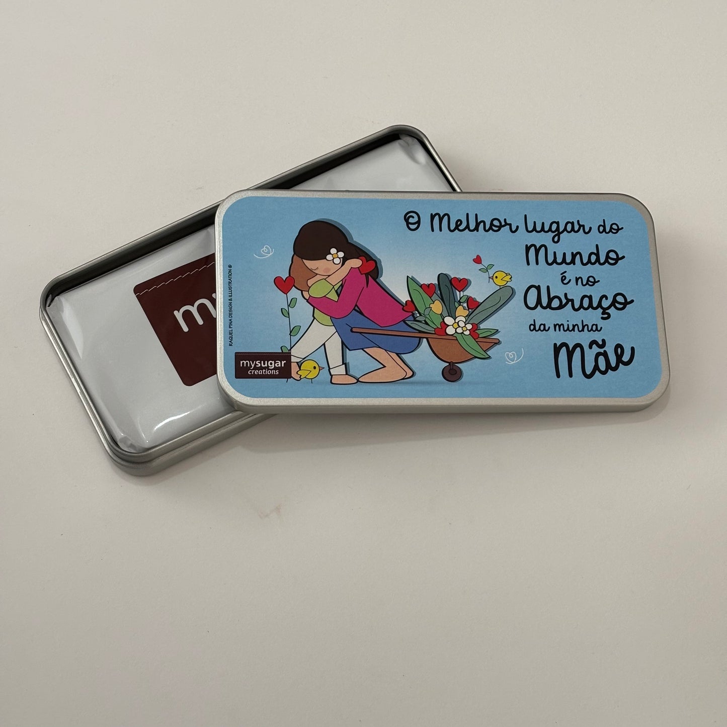 Chocolate Bar Tin - The Best Place in the World is in My Mom's Hug