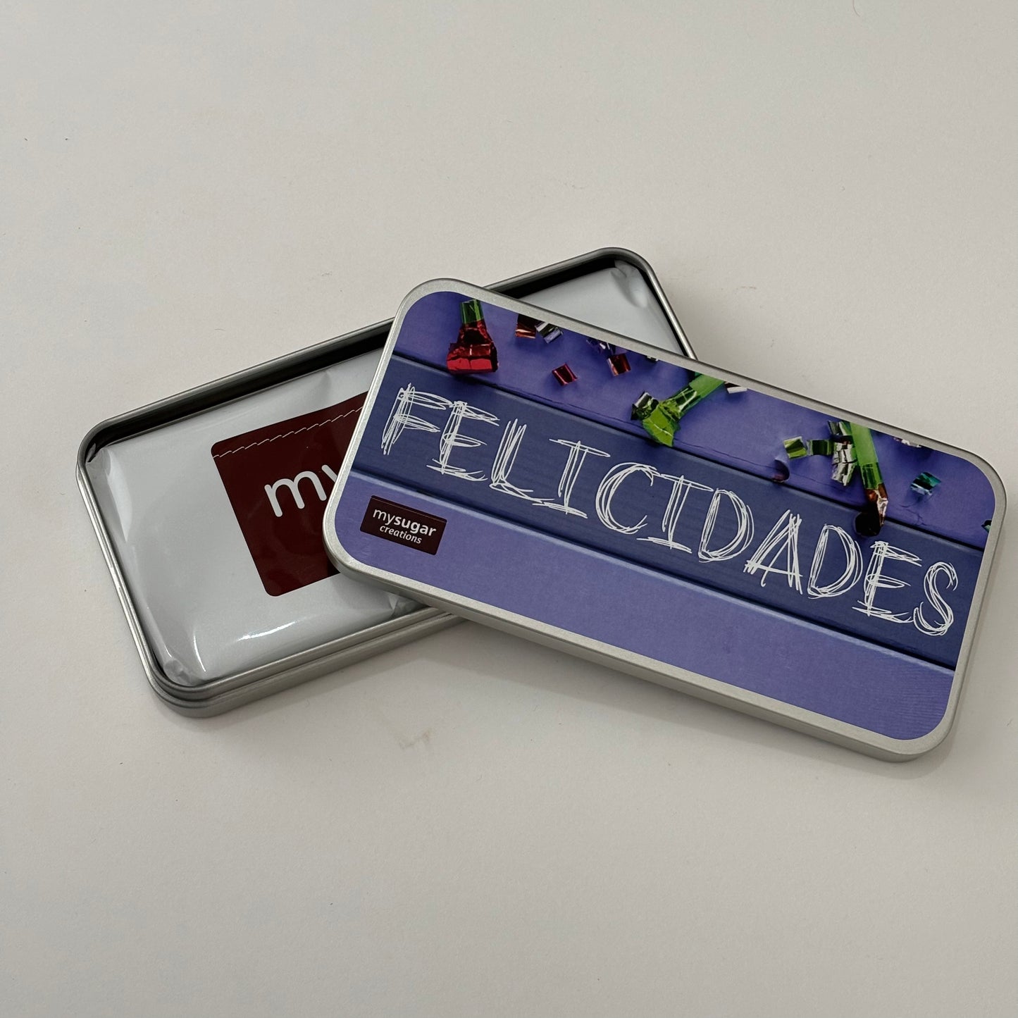 Lata de tablete - Felicidades