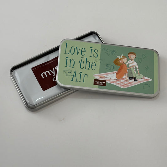 Chocolate Bar Tin - Love is in the air