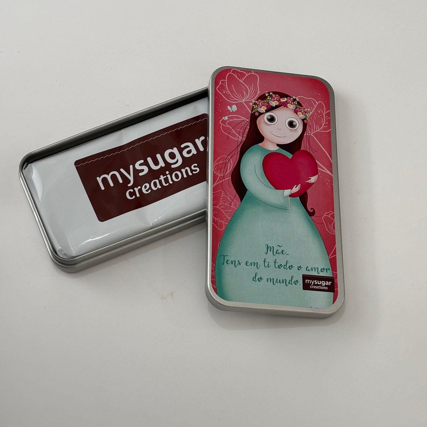 Chocolate Bar Tin - Mom, You Hold All the Love in the World