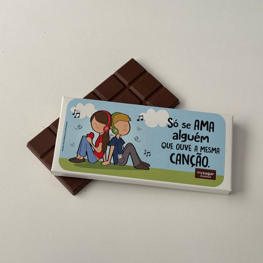 Caixa de tablete - Só se ama alguém que ouve a mesma canção